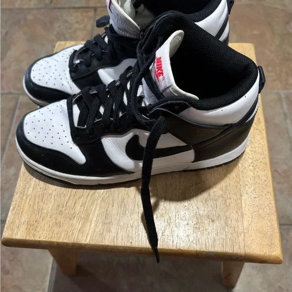 Nike Black and White High-Tops with Red Accents - Picture 2 of 12